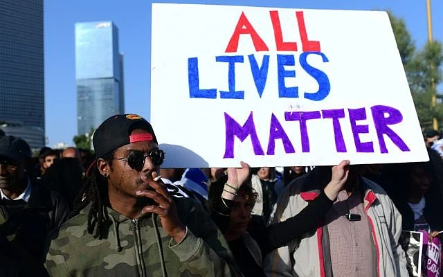 Tomer NeubergFlash90-2.jpg